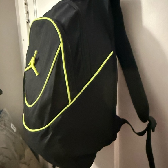 Jordan Backpack with Neon Accents - Picture 4 of 7